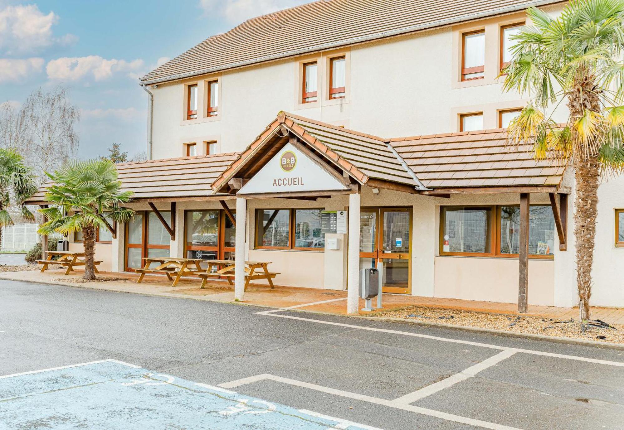 B&B Hotel Châtellerault Екстериор снимка