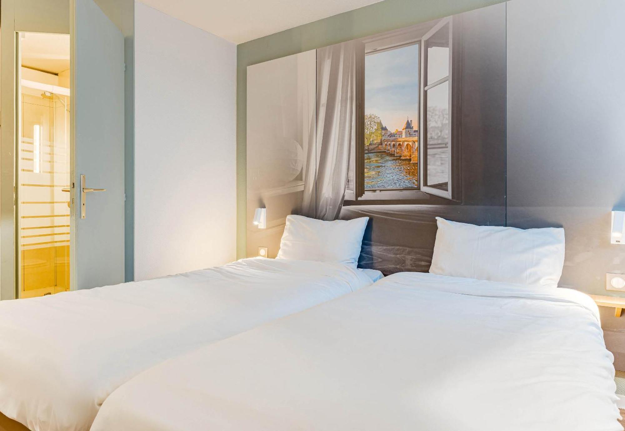 B&B Hotel Châtellerault Екстериор снимка