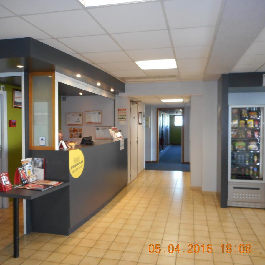 B&B Hotel Châtellerault Екстериор снимка