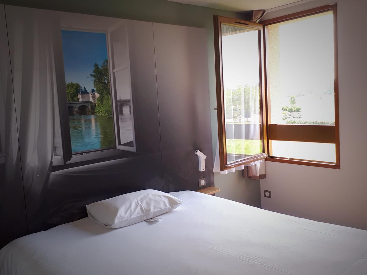 B&B Hotel Châtellerault Екстериор снимка