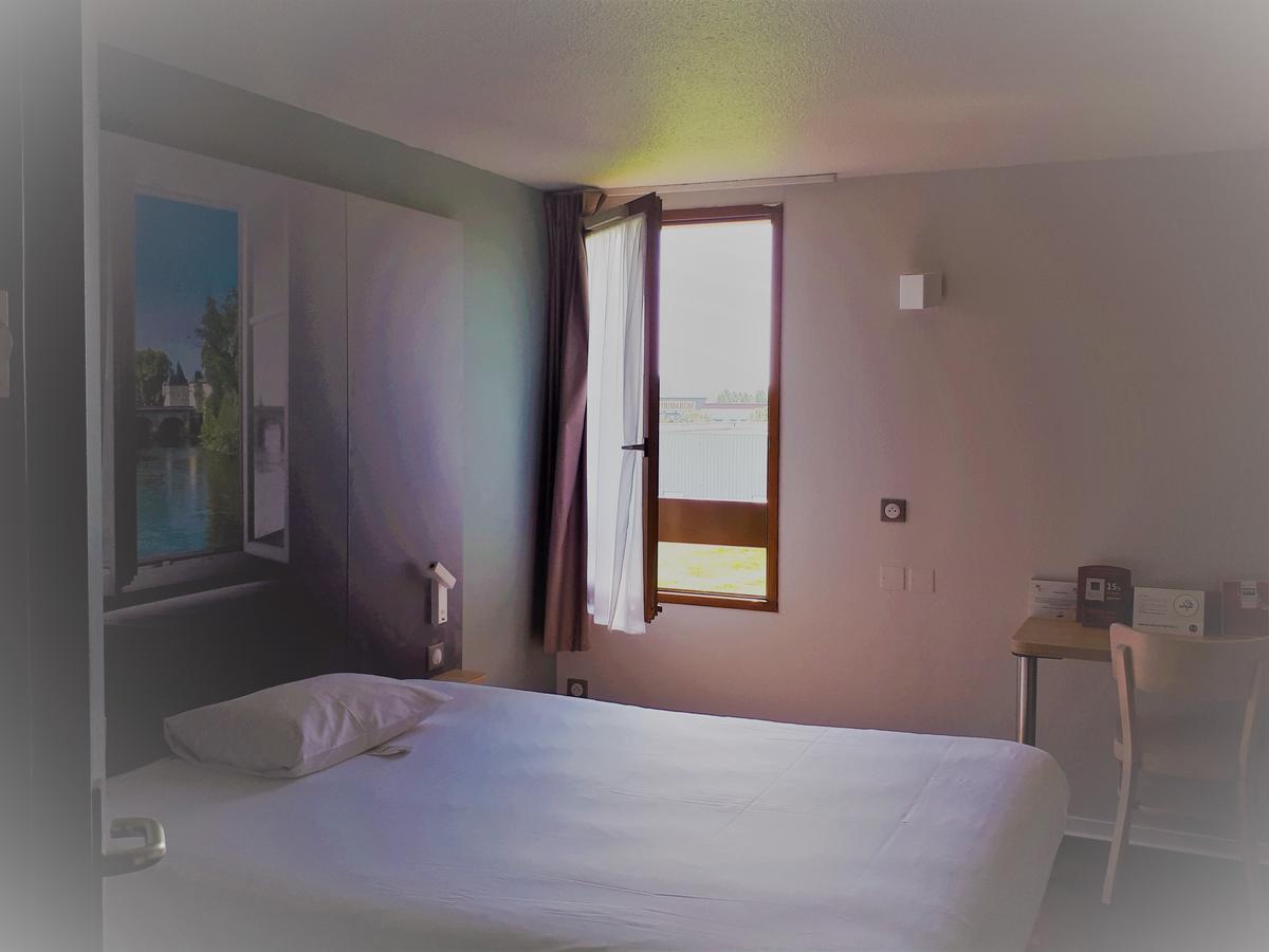 B&B Hotel Châtellerault Екстериор снимка
