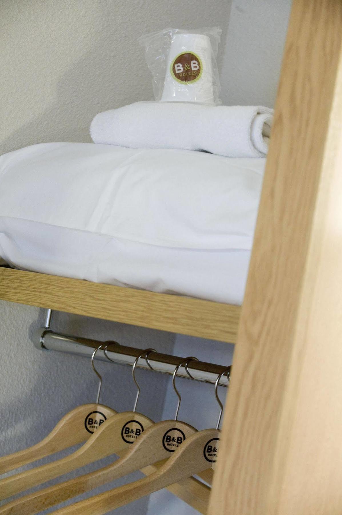 B&B Hotel Châtellerault Екстериор снимка