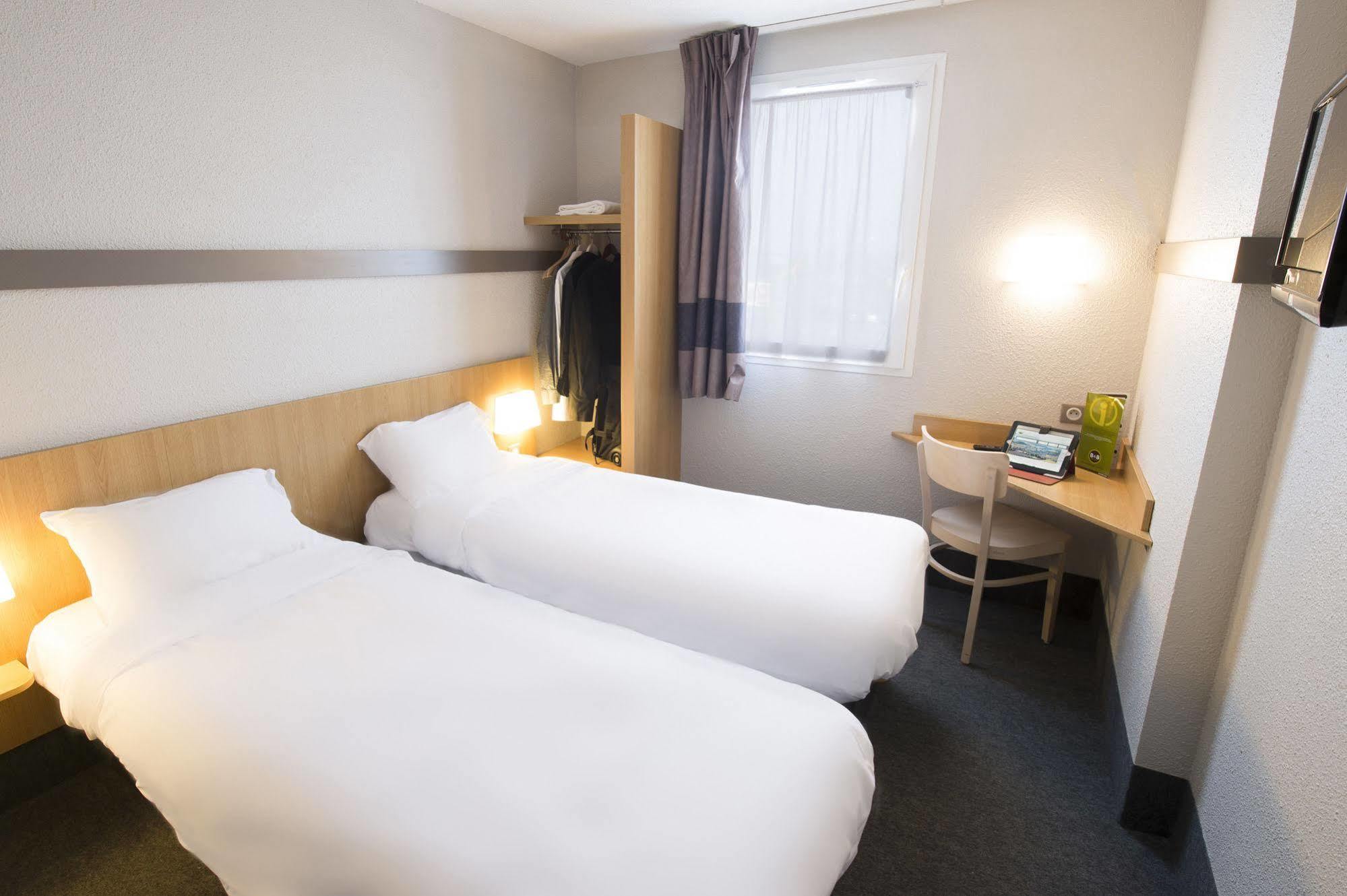 B&B Hotel Châtellerault Екстериор снимка
