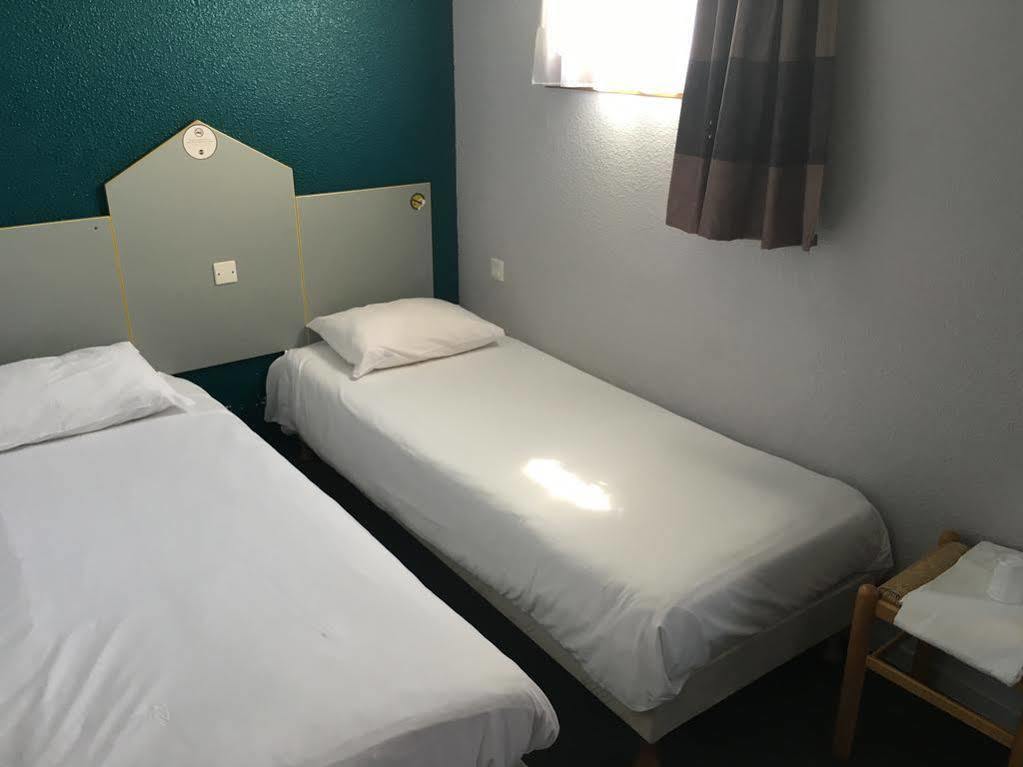 B&B Hotel Châtellerault Екстериор снимка